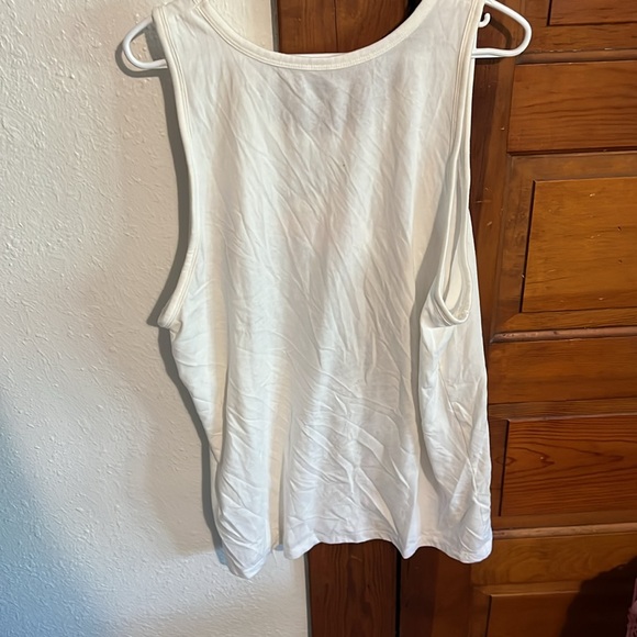 Summer Tank XL - Picture 4 of 4